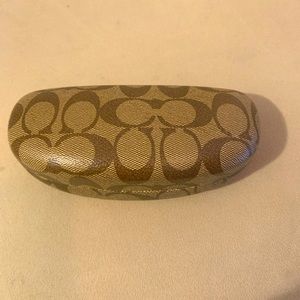 COACH Glasses Case, Signature Clam Shell Hard Case. Color:Brown/Khaki